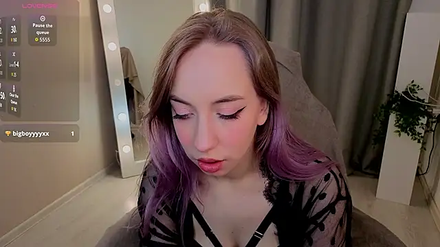 ShadowSparkle online show from April 2026 10:36:02 PM
