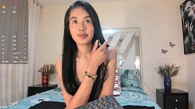 candy skyy online show from April 2026 01:13:02 PM
