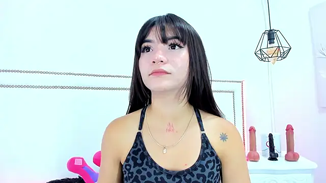 Snapshot of emma-sandoval chatting on May 2026 07:33:02 PM emma-sandoval online show from May 2026 07:33:02 PM