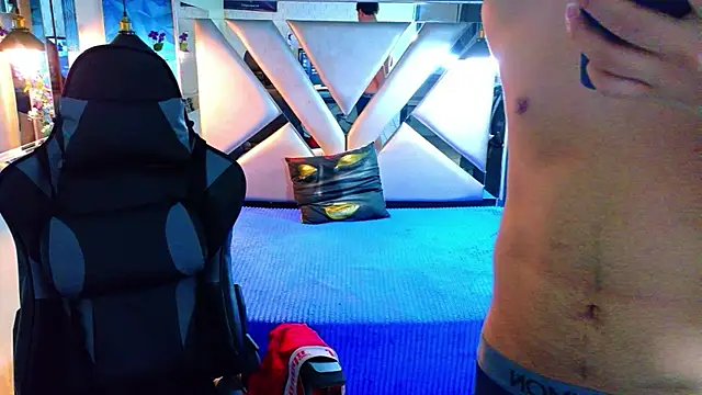 Oliver Jamees online show from April 2026 12:06:02 PM