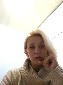 MiaLove183 online show from April 2026 01:24:01 PM