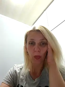 MiaLove183 online show from July 2026 01:55:01 PM