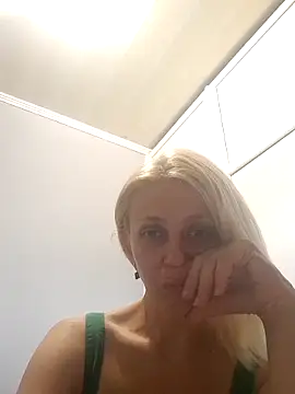 MiaLove183 online show from June 2026 01:56:02 PM