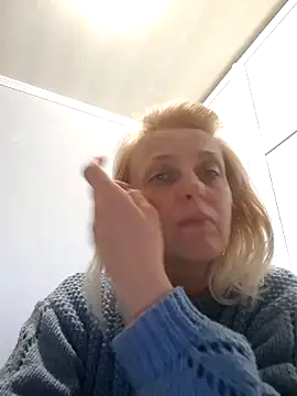 MiaLove183 online show from March 2026 02:17:02 PM