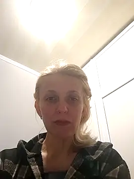 MiaLove183 online show from March 2026 02:07:01 PM