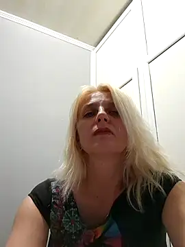 MiaLove183 online show from July 2026 02:46:02 PM