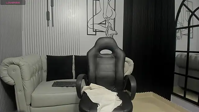 your sissytrans online show from May 2026 12:38:02 AM