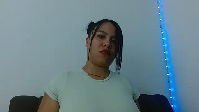 alessialux online show from May 2026 04:26:02 AM