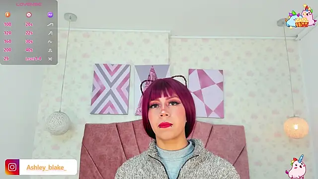 Snapshot of AshleySwett chatting on April 2026 04:52:01 AM AshleySwett online show from April 2026 04:52:01 AM