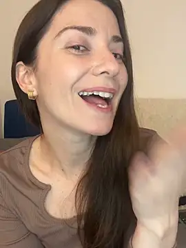 natashakinski online show from April 2026 10:23:01 PM