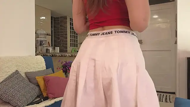 natashakinski online show from June 2026 06:45:02 PM