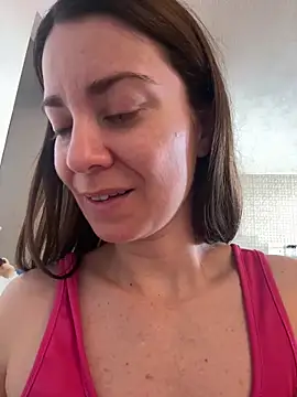 natashakinski online show from April 2026 06:54:01 PM