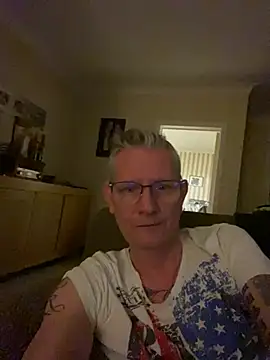 kurtyhotty online show from March 2026 09:27:01 PM