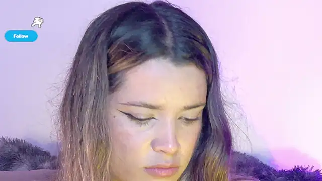 KylieVennet online show from May 2026 05:32:02 AM