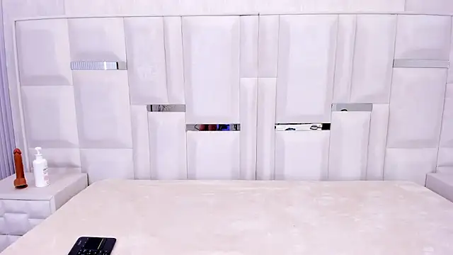 breenda01 online show from April 2026 03:55:01 AM