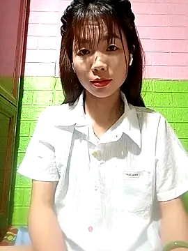 AmyLinee01 online show from May 2026 06:06:02 AM