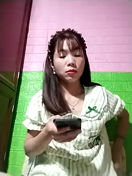 AmyLinee01 online show from May 2026 05:16:01 AM