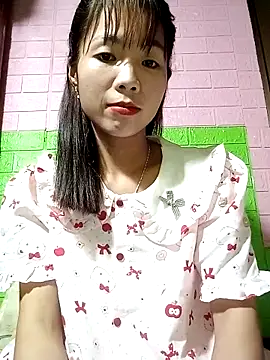 AmyLinee01 online show from April 2026 03:31:02 PM