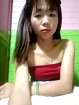 AmyLinee01 online show from May 2026 05:38:01 PM