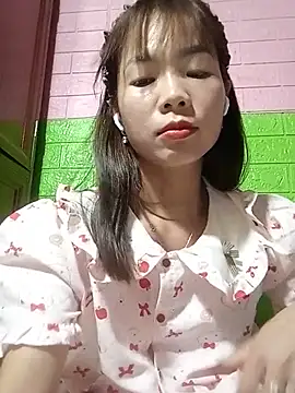 AmyLinee01 online show from May 2026 05:29:01 PM