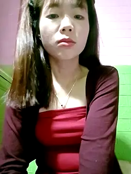 AmyLinee01 online show from May 2026 05:28:01 PM
