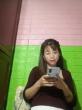 AmyLinee01 online show from May 2026 05:21:02 PM