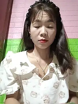 AmyLinee01 online show from June 2026 07:19:01 AM