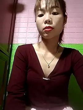 AmyLinee01 online show from April 2026 01:52:02 AM