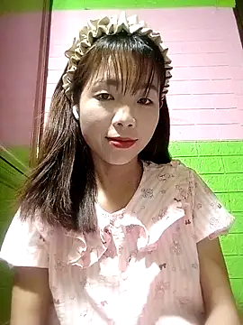 AmyLinee01 online show from May 2026 03:43:02 AM