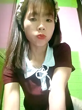 AmyLinee01 online show from May 2026 11:57:02 AM