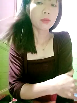 AmyLinee01 online show from April 2026 09:40:01 PM