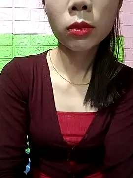 AmyLinee01 online show from April 2026 09:21:01 PM