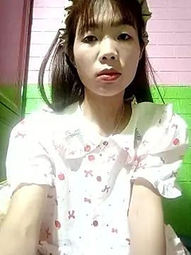 AmyLinee01 online show from May 2026 05:55:01 AM
