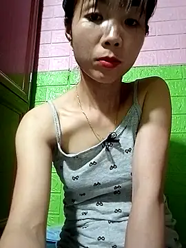 AmyLinee01 online show from April 2026 05:39:01 PM