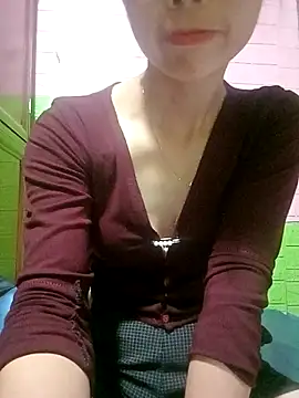 AmyLinee01 online show from April 2026 06:21:02 PM