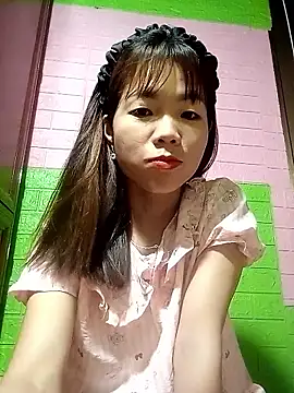 AmyLinee01 online show from May 2026 10:39:02 PM