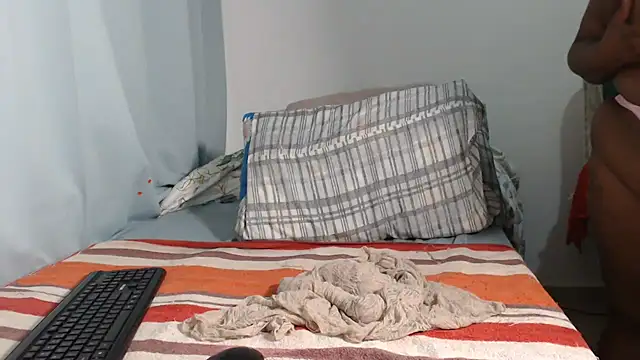 Lucia-boobs online show from June 2026 04:16:01 PM