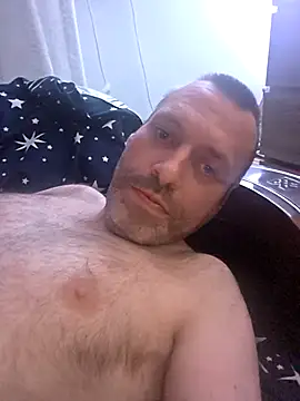 Snapshot of clauMM86 chatting on April 2026 09:05:02 PM clauMM86 online show from April 2026 09:05:02 PM