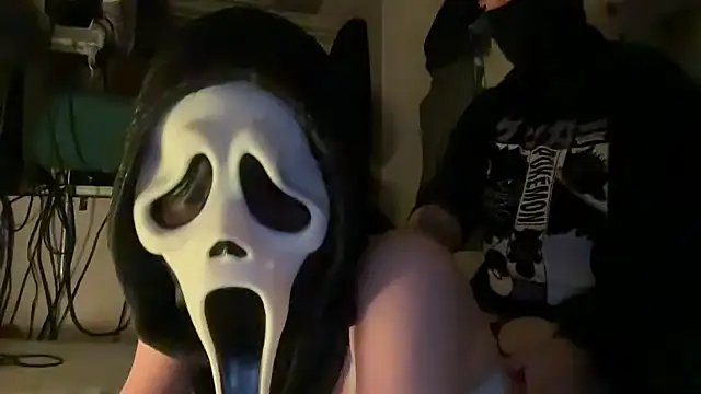 SilentScreamsVan- online show from April 2026 08:54:01 PM