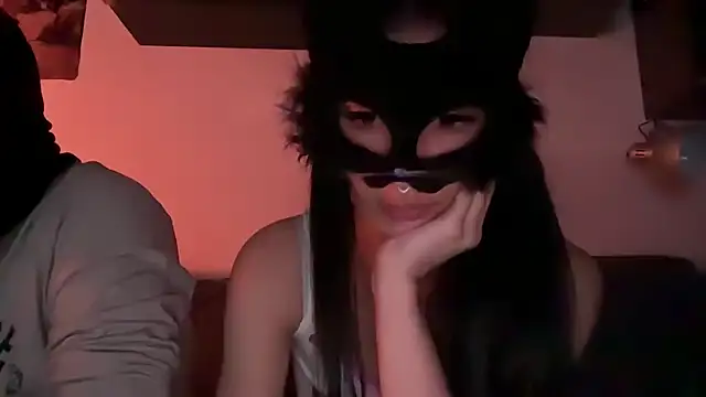 SilentScreamsVan- online show from April 2026 09:50:01 PM