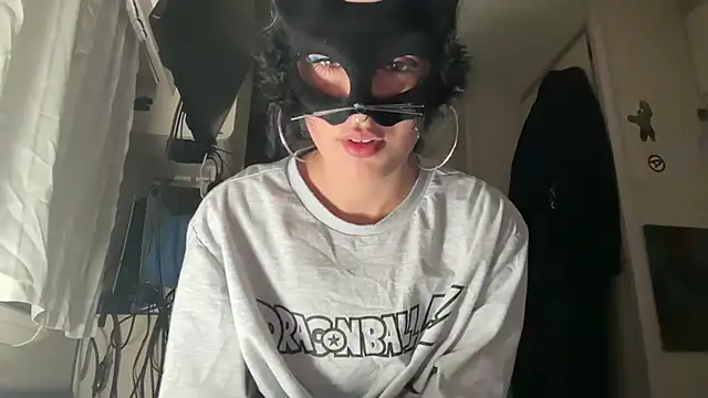 SilentScreamsVan- online show from April 2026 10:24:01 PM