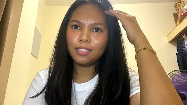 Snapshot of CorrinaThach chatting on March 2026 02:33:01 AM CorrinaThach online show from March 2026 02:33:01 AM