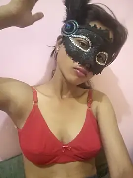 Curvy Amyra online show from April 2026 06:49:02 PM