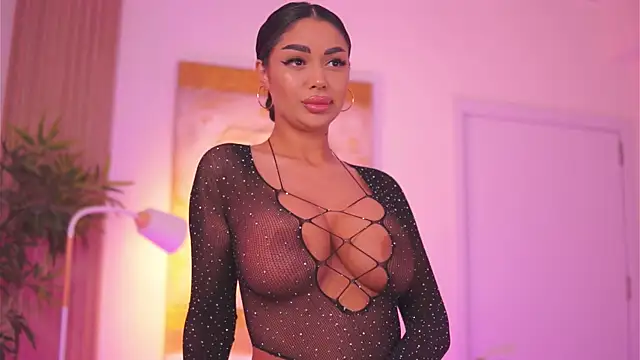 LatinaMorene online show from May 2026 06:26:02 PM
