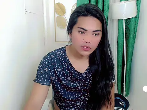 Midnightsnack88 online show from April 2026 04:24:02 AM