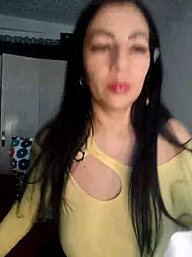 Franchescatoop online show from April 2026 06:04:01 AM