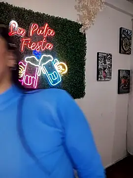 Franchescatoop online show from April 2026 02:18:01 AM