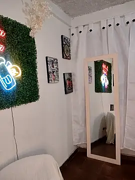 Franchescatoop online show from April 2026 04:07:02 AM