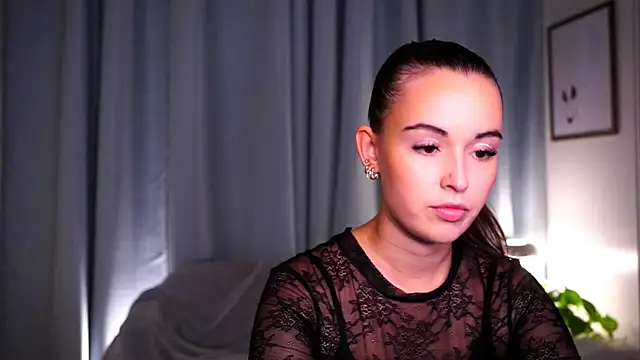 Snapshot of Fawnette chatting on May 2026 04:27:02 PM Fawnette online show from May 2026 04:27:02 PM