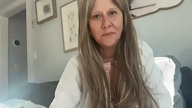 lillysworld online show from March 2026 09:38:02 PM
